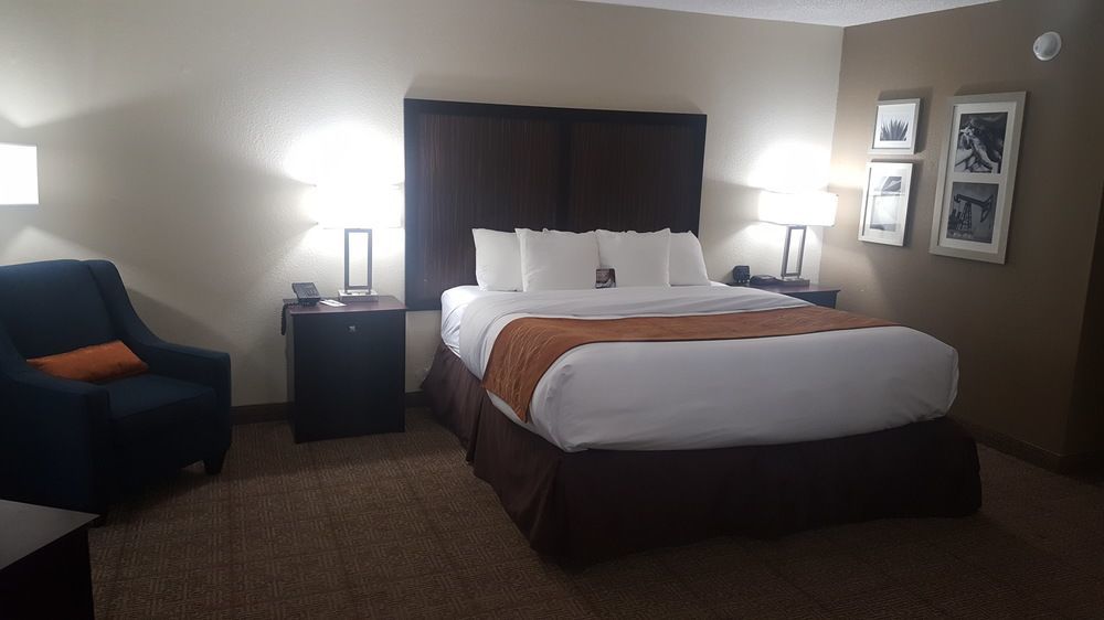 Comfort Inn Dallas Park Central Exteriör bild